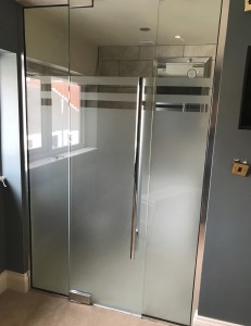 Door and Glass Screen