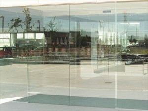 frameless-glass-shopfront
